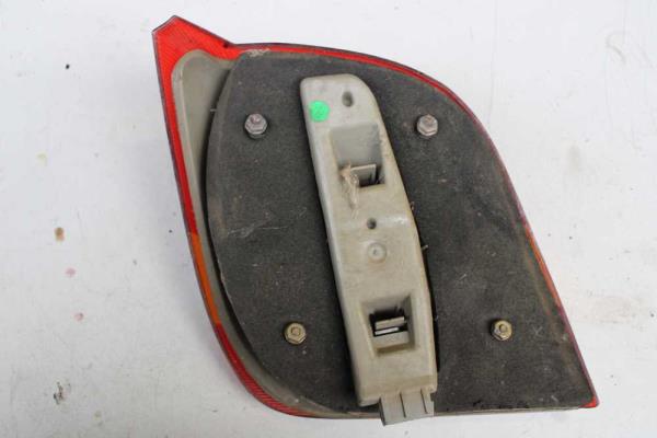 FEU ARRIERE DROIT FORD FIESTA 4/1989-10/1996 - Vue 2